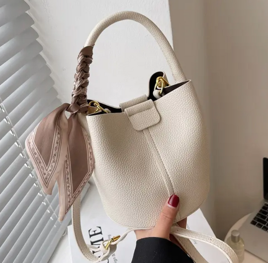 Autumn Winter 2025 High Quality Women's Bag New Niche Design Crossbody Fashion Handbag Bucket Bag Zip Closure Lady bag MH00053